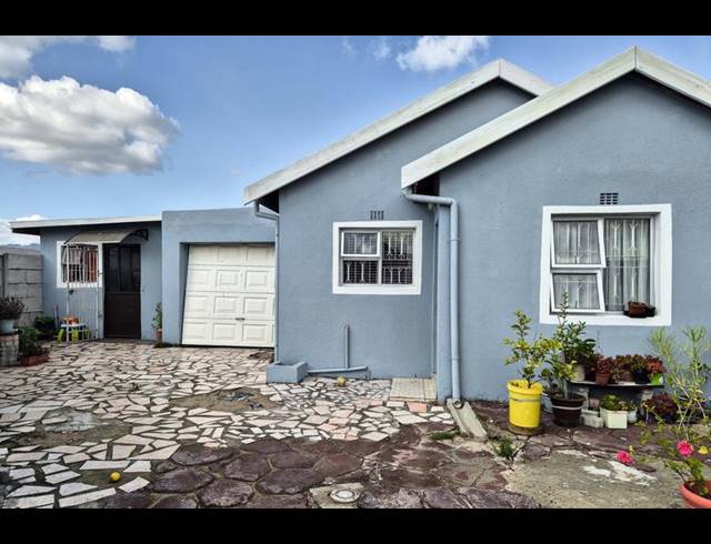 4 BEDROOM HOUSE FOR SALE IN KUILS RIVER SOUTH